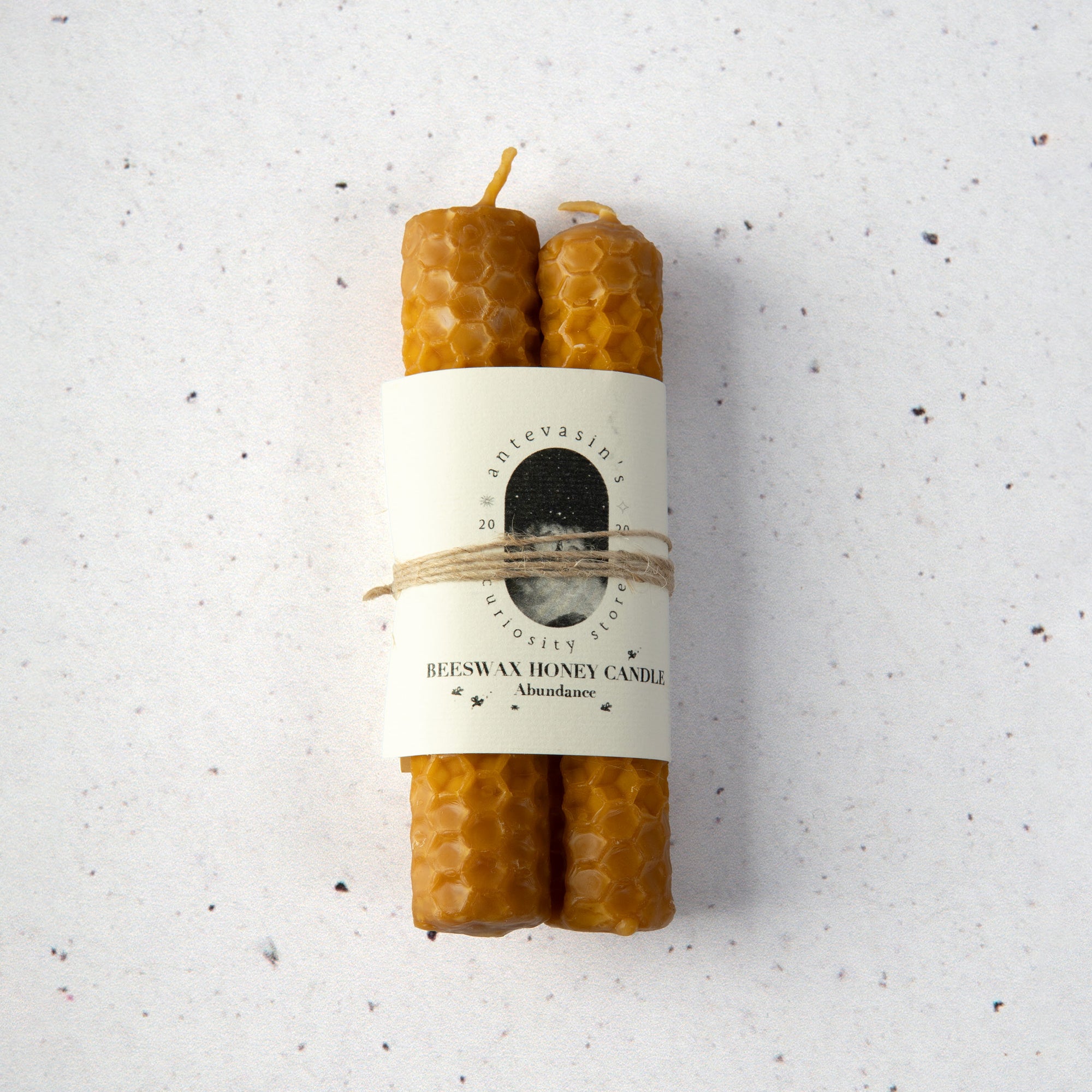 Honeycomb Honey Candle — “Prosperity and Sweetness”
